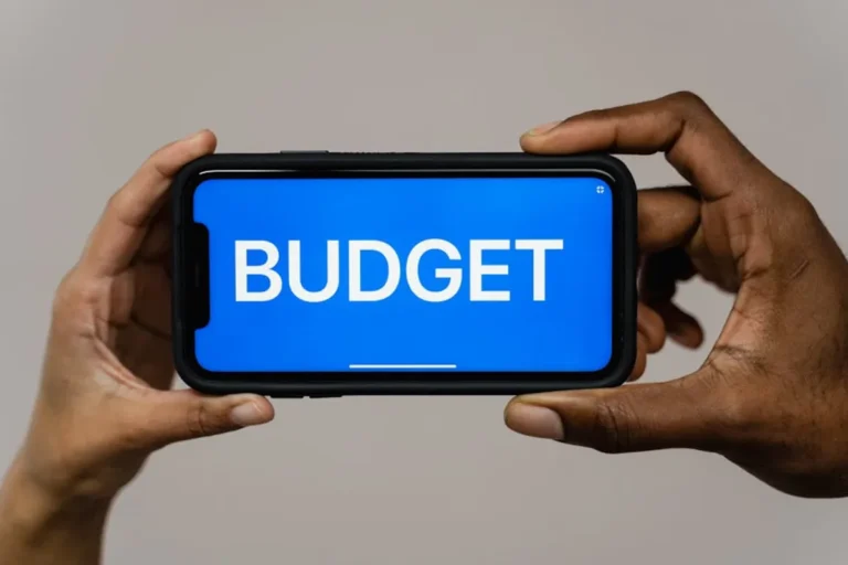 Simple Budgeting Tips for Everyday Decisions